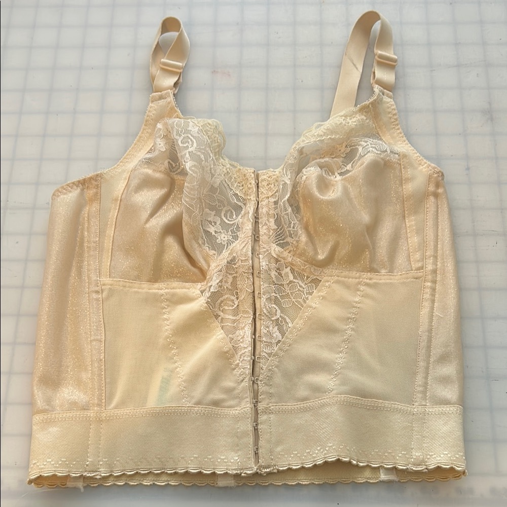 Carnival Long Line Bra 36C Like New!